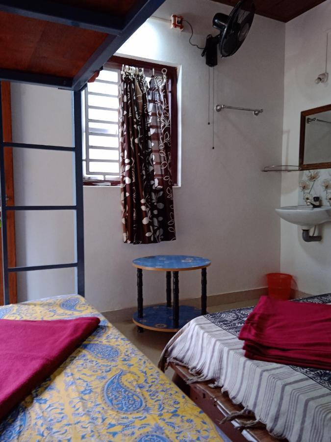 Gundappa Cafe Gokarna Kudle Beach Εξωτερικό φωτογραφία