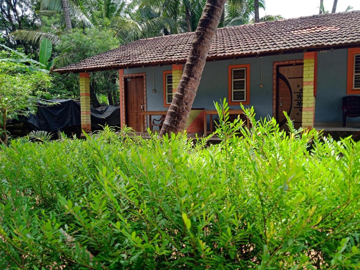 Gundappa Cafe Gokarna Kudle Beach Εξωτερικό φωτογραφία